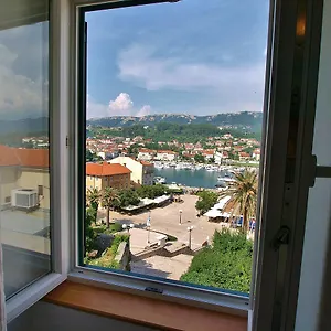 Gostinjska kuća And Old Town 